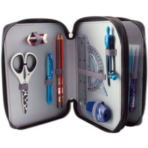 Na slici se nalazi pernica